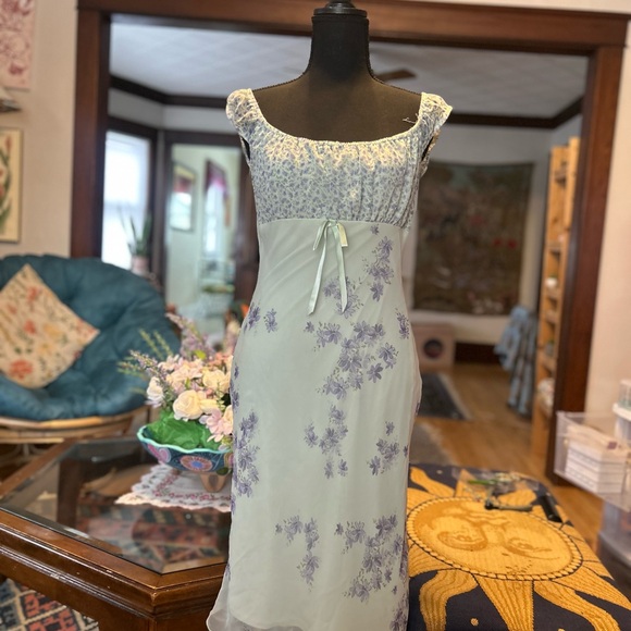 Vintage Floral Midi Dress - Picture 5 of 5